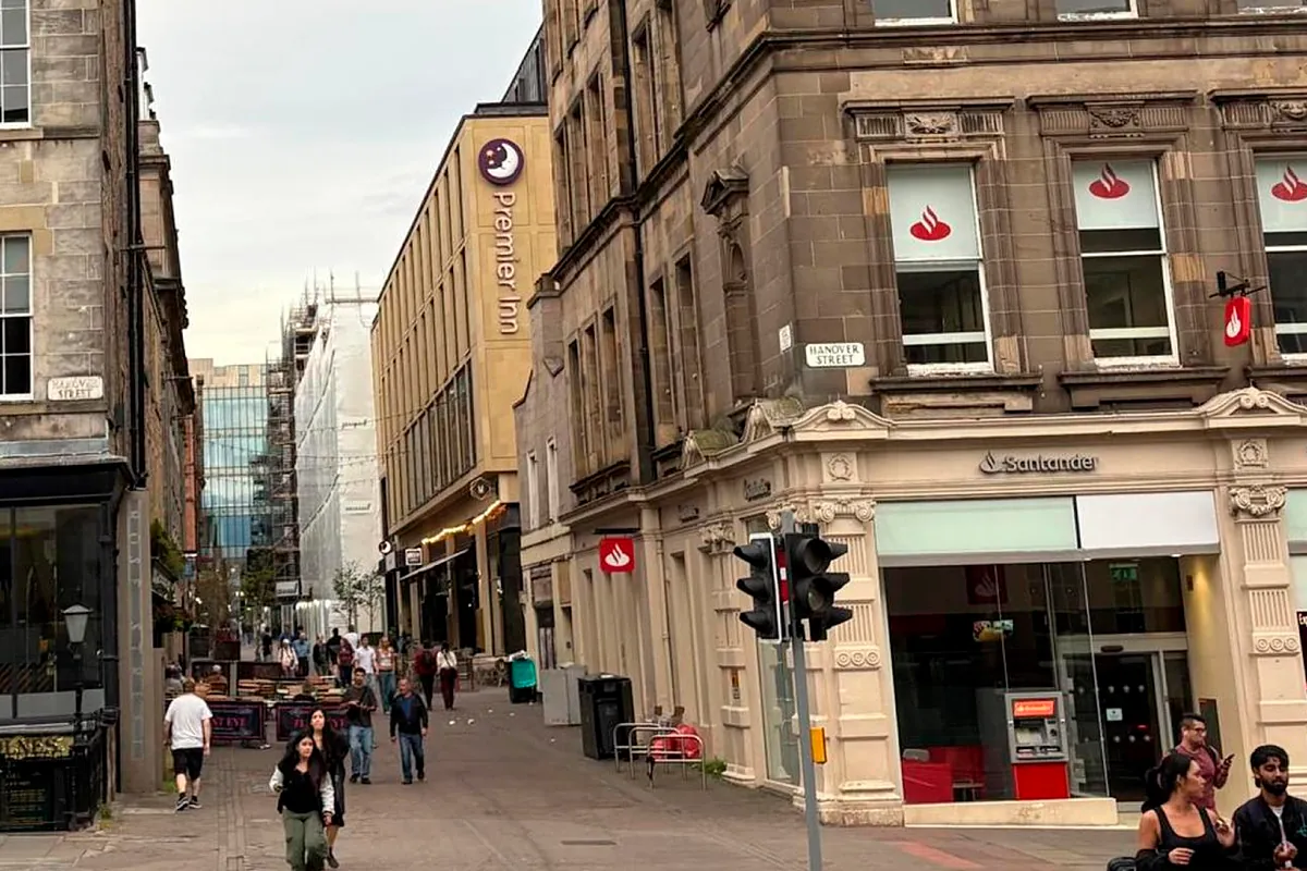 Santander apoyará a Escocia en su estreno histórico como emisor independiente