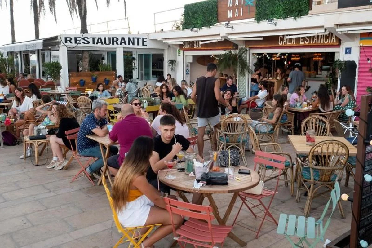 Detenido el dueño de un restaurante en Mallorca por apuñalar a un empleado que denunció explotación