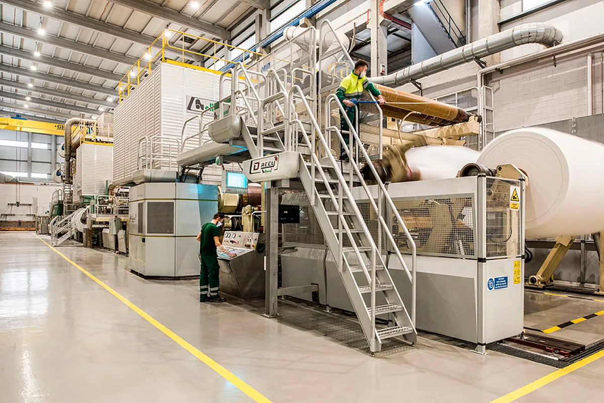 La industria papelera nacional facturó 5.092 millones en 2025, un 2,7% menos