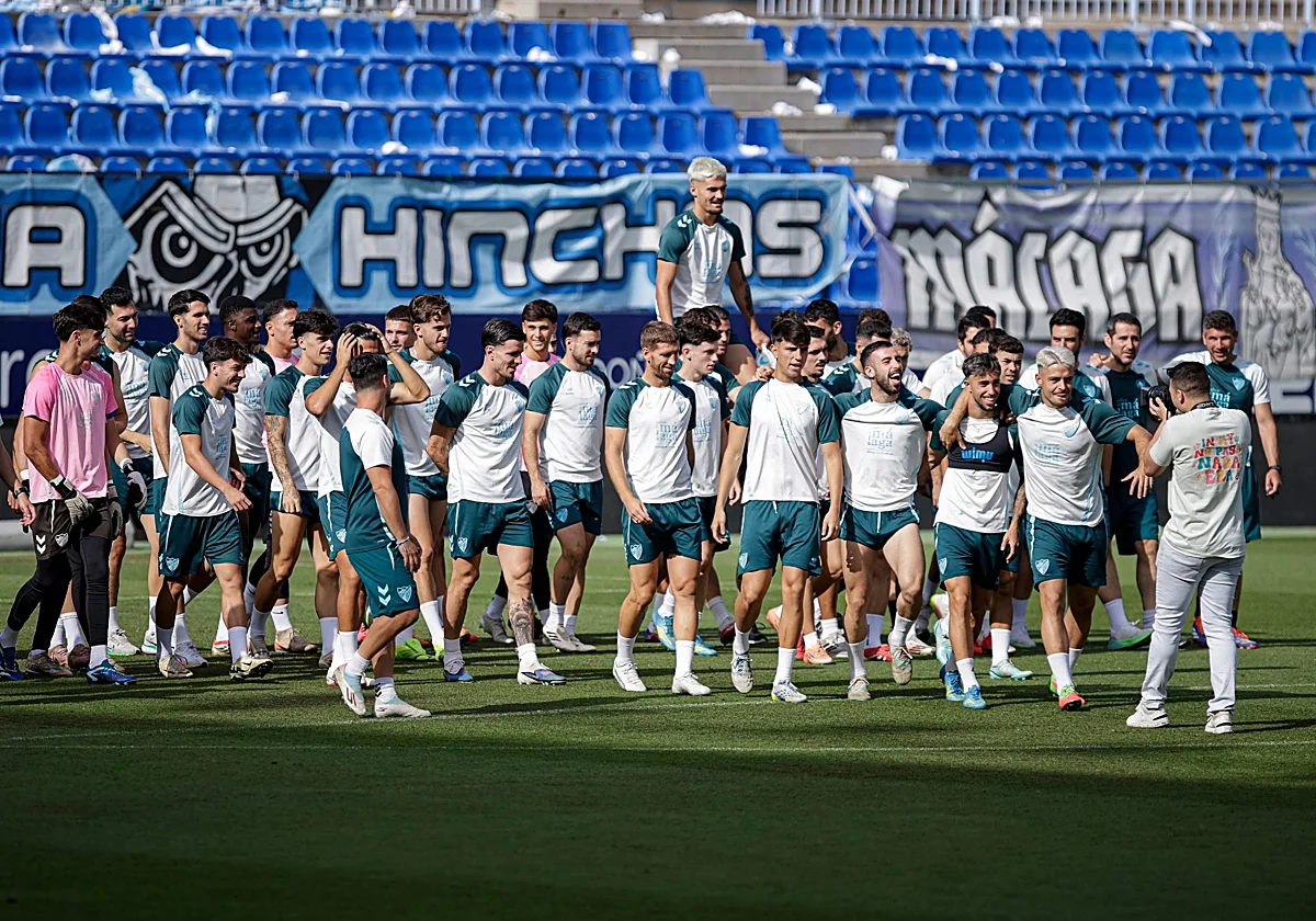 Diecisiete profesionales y los canteranos fijos, punto de partida del Málaga