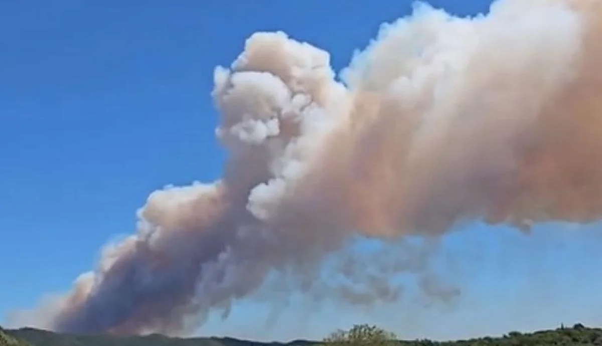 Illa anuncia el cierre del Parque Natural de las Gavarres en el incendio que arrasa 2.400 hectáreas