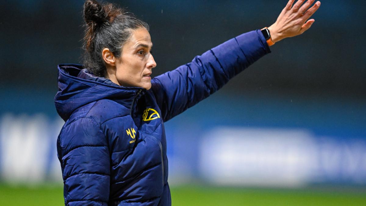 Montse Tomé vuelve al banquillo