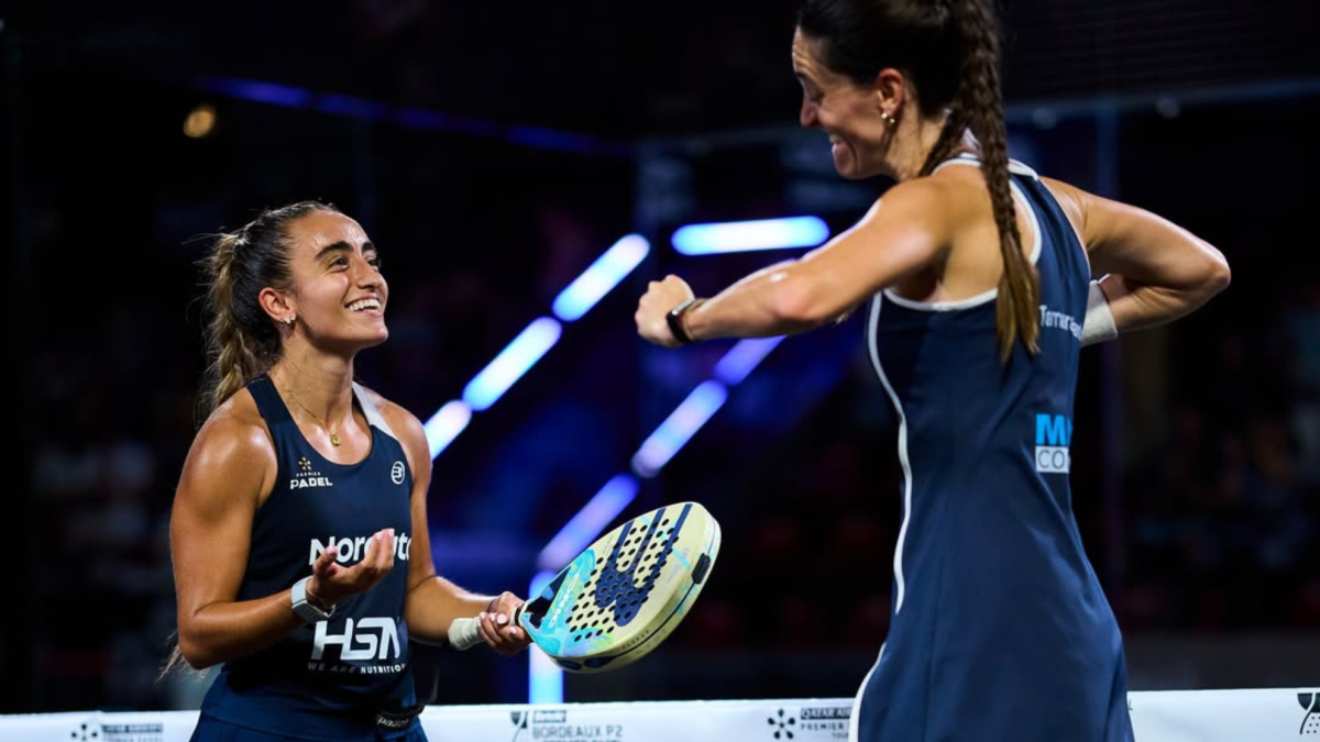 Tamara Icardo y Claudia Jensen dan la campanada y se meten en su primera final