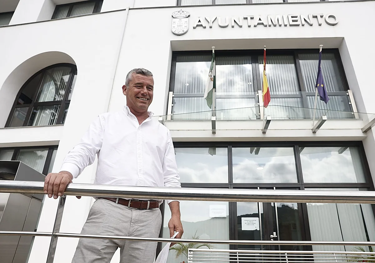 Deniegan la nacionalidad a un concejal del PP en Benahavís: «Yo he nacido aquí»