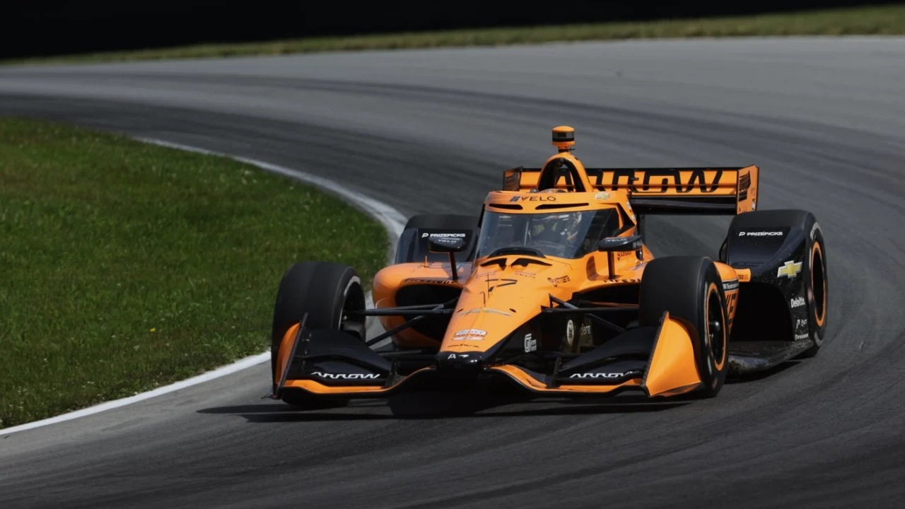 Christian Lundgaard se reivindica con la pole: Palou pierde la racha y tendrá que remontar
