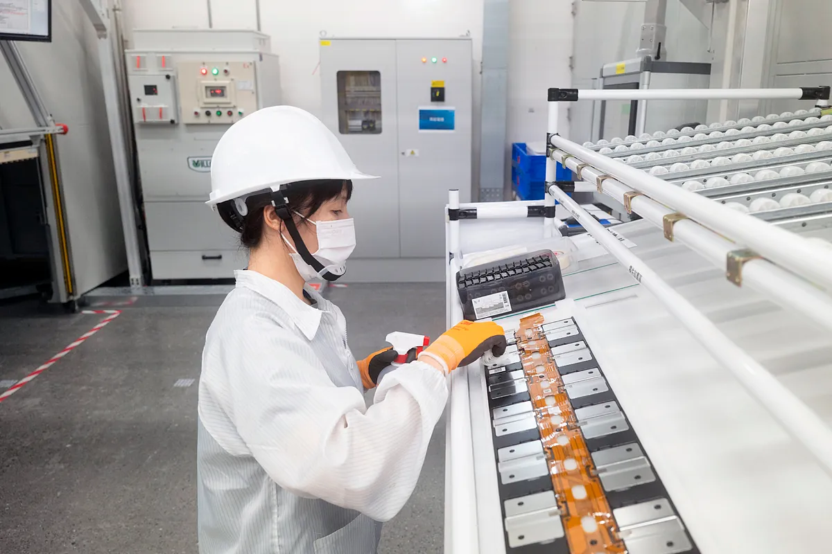Las ventas de Foxconn crecen un 34,9% en el primer semestre gracias a la IA