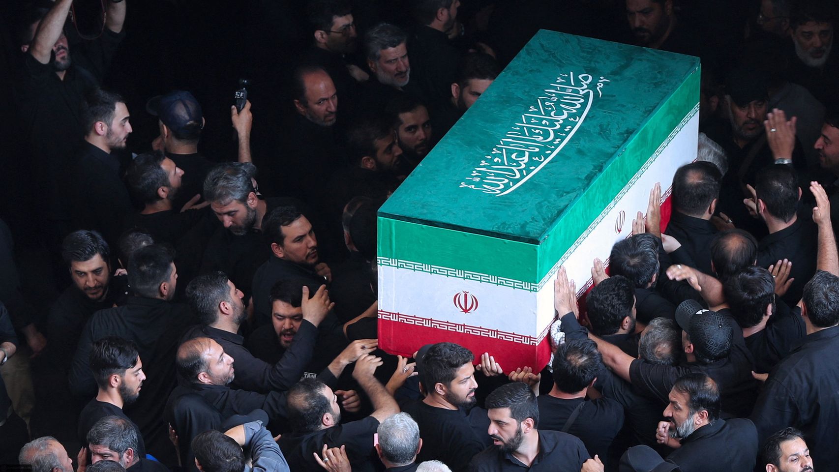 ¿Dónde está Mojtaba? La ausencia de Jamenei en los funerales de su padre desata la incógnita sobre su estado