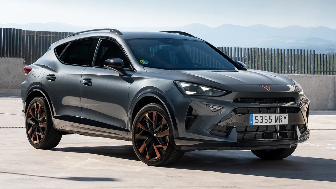 Llega el nuevo CUPRA Formentor Beyond, estos son los precios de la versión que eleva el equipamiento de serie