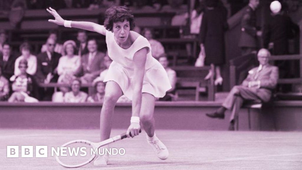 Por qué un destello de la ropa interior rosa de la tenista latinoamericana Maria Bueno escandalizó a Wimbledon en 1966
