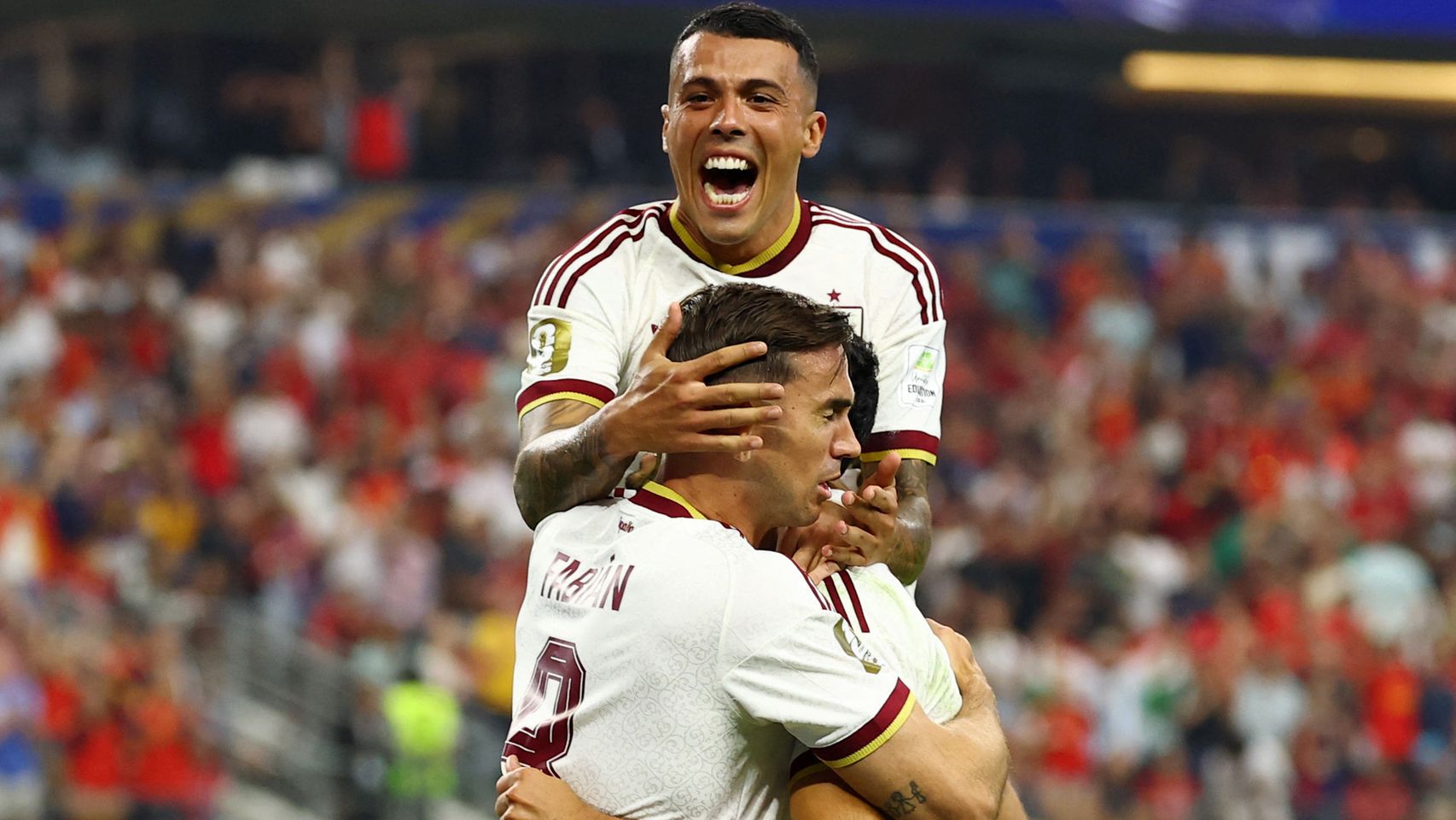 Merino deshace el atasco ante Portugal en el minuto 90 y mete a España en los cuartos de final del Mundial