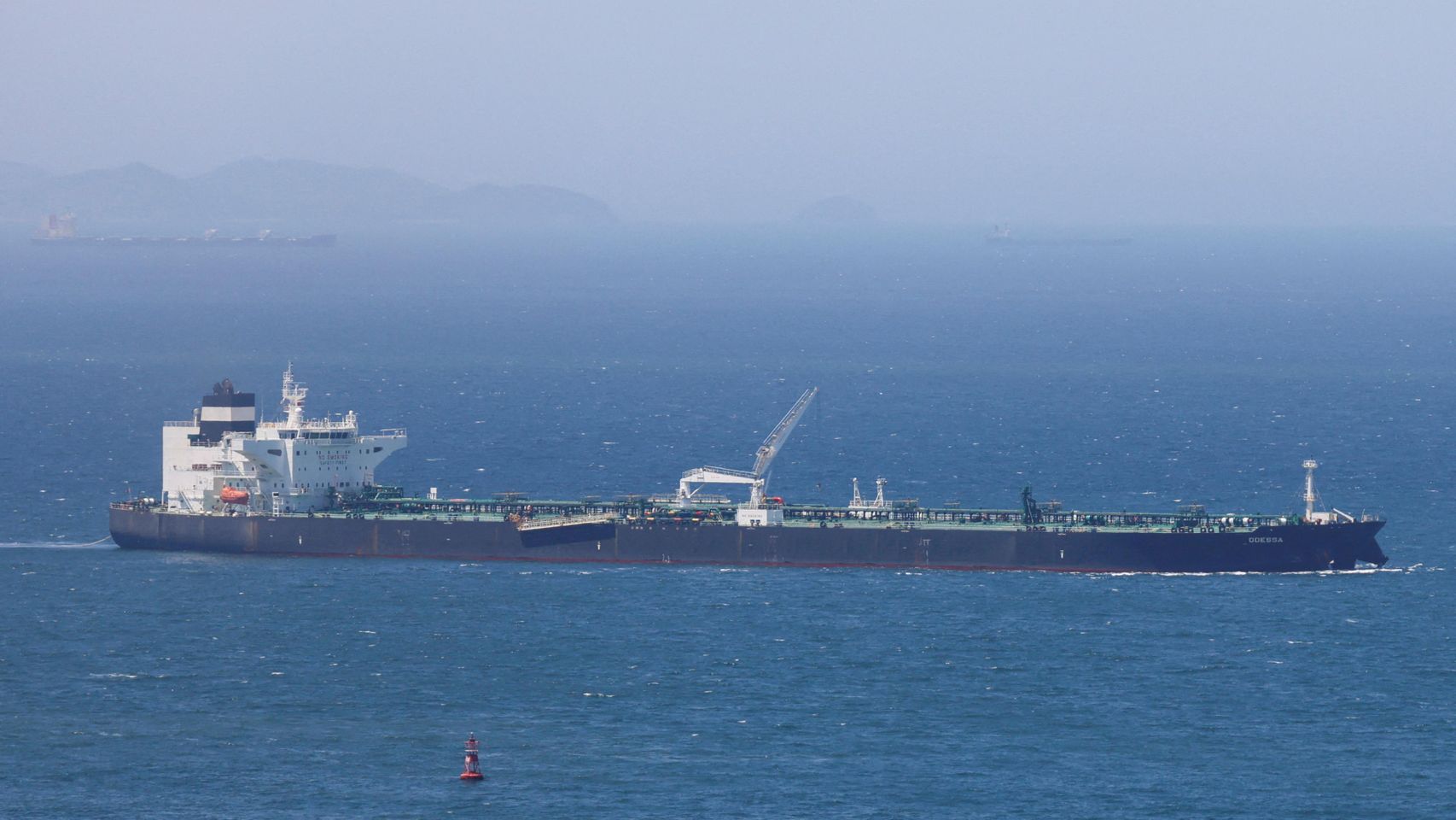 Irán pone en riesgo el acuerdo de paz con EEUU con nuevos ataques a dos cargueros en el estrecho de Ormuz
