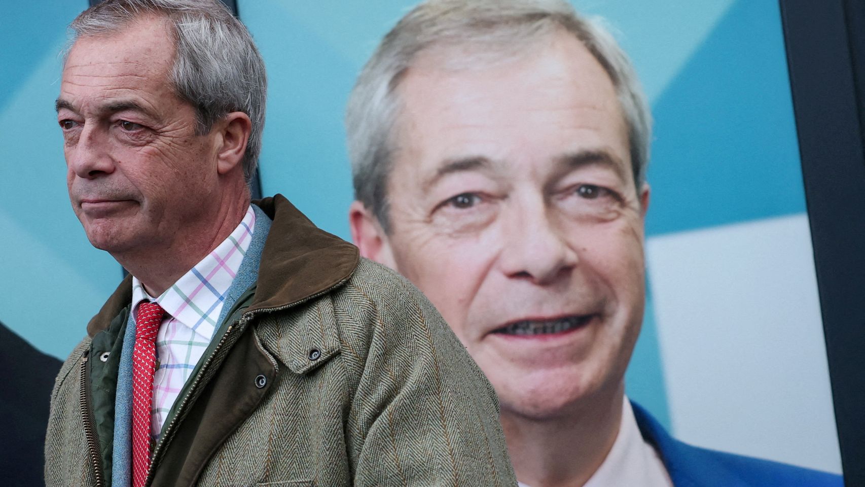 Nigel Farage dimite como diputado en "protesta" por las acusaciones de ocultar al Parlamento su enriquecimiento