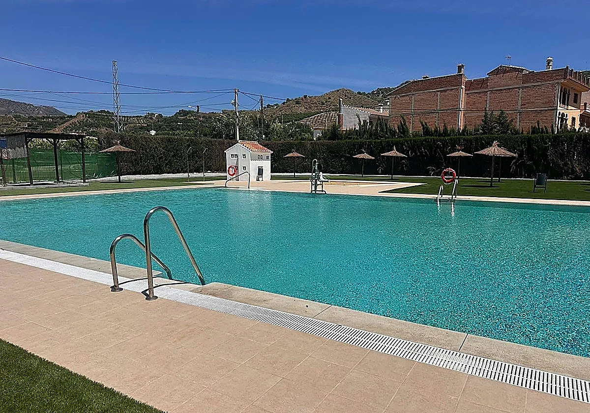 Axarquía village swimming pool reopens for first time since devastating floods in November 2024