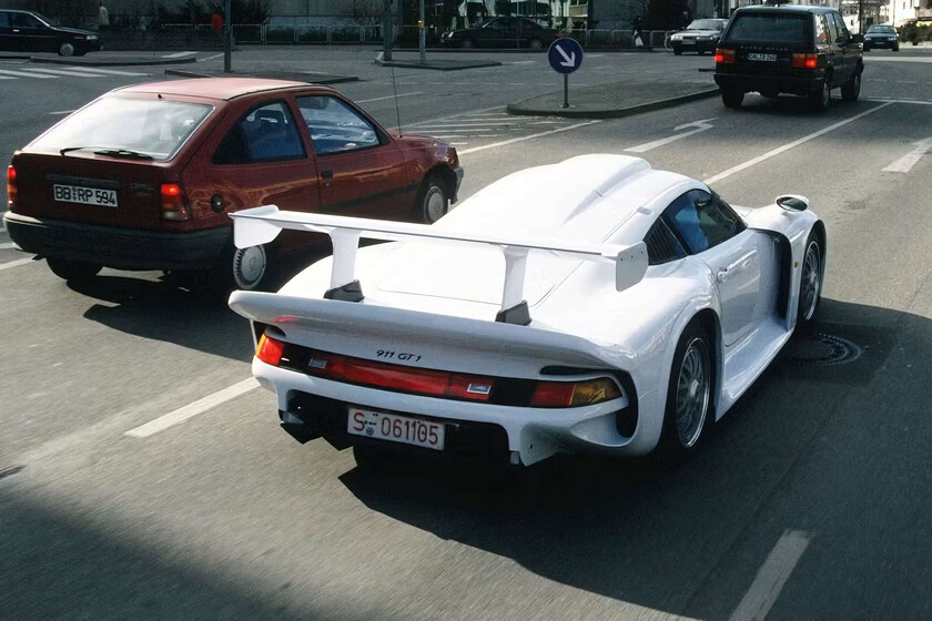 600 CV para ir a comprar el pan: cuando los Grupo C aparecieron por las calles porque querían competir en los circuitos