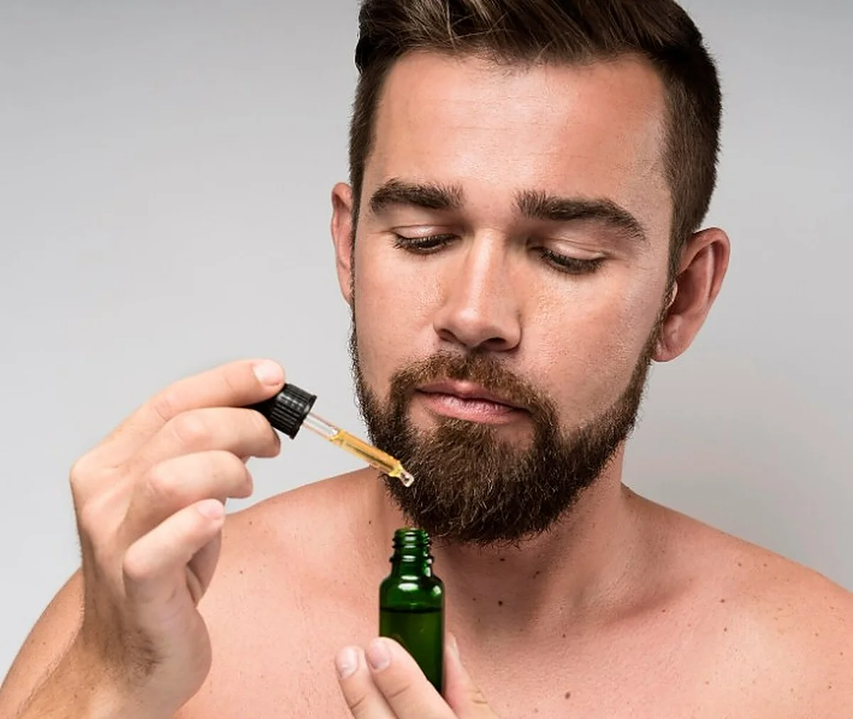 Los mejores aceites para el cuidado de la barba con ingredientes naturales