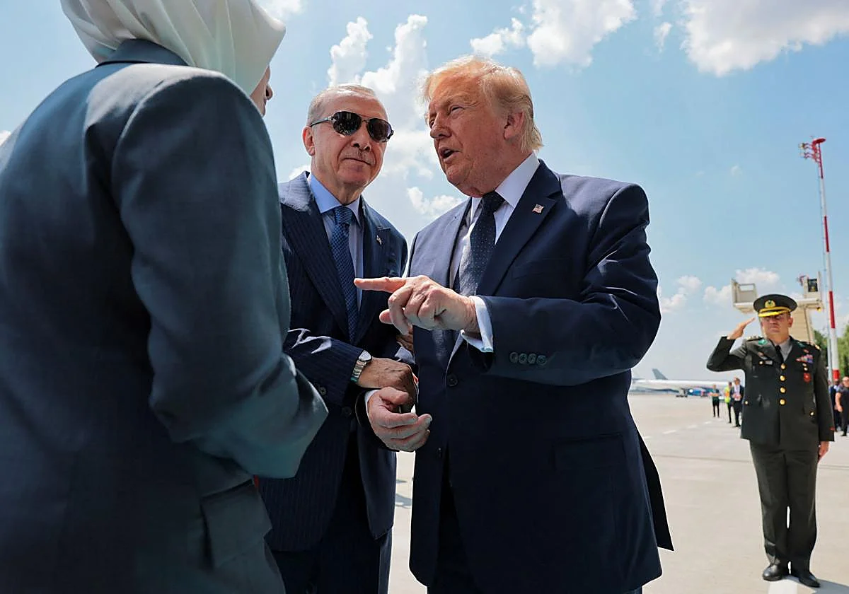 Trump dice que España es «un aliado terrible» y amenaza con cortar todas las relaciones comerciales con el país