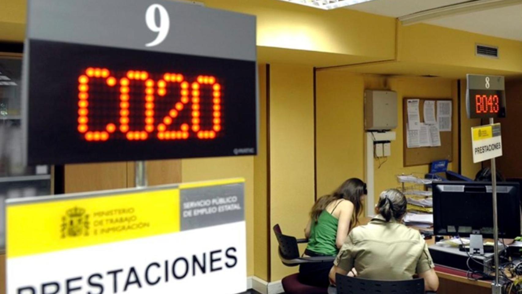 El Gobierno rectifica: los parados que reciban prestación por desempleo no tendrán que hacer la declaración de la Renta