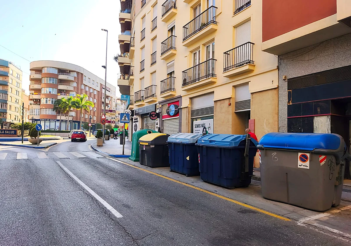 El contenedor amarillo se recogerá a diario este verano en Vélez-Málaga y Torre del Mar