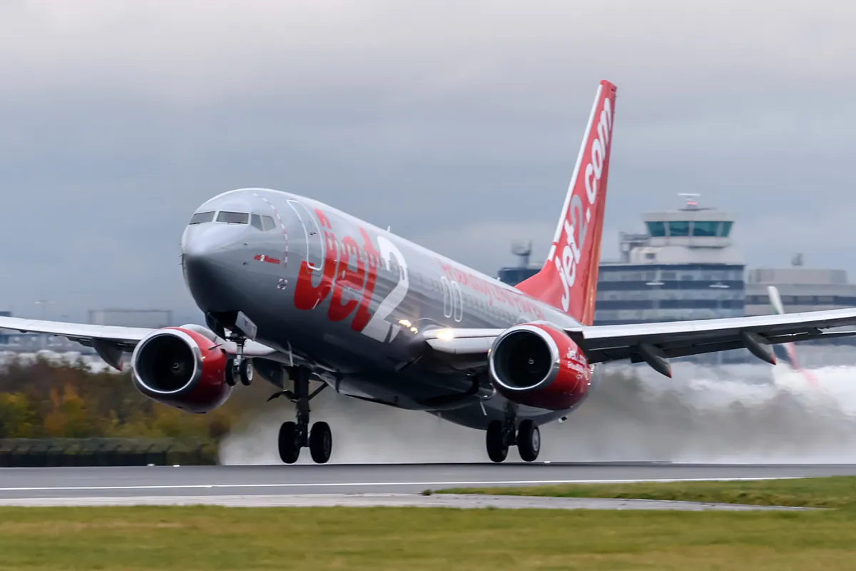 Jet2.com dispara un 7% las reservas de turistas: "La gente espera dormir con aire acondicionado"