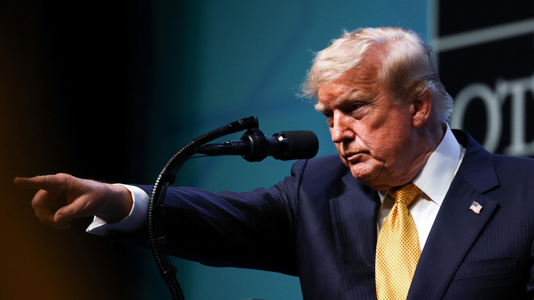 Trump cumple su amenaza y ordena por segundo día consecutivo una oleada de ataques contra Irán