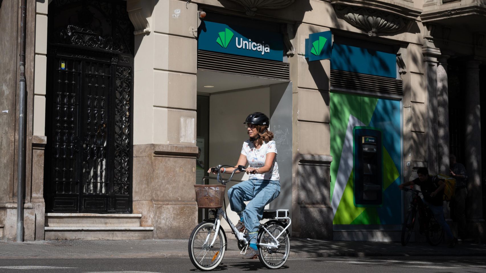 Unicaja ultima la compra del negocio de tarjetas de Wizink por más de 100 millones