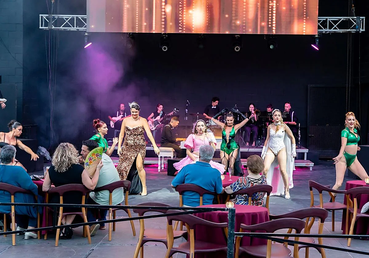 Cabaret 2.0 Dinner Show: cena y espectáculo en una misma velada