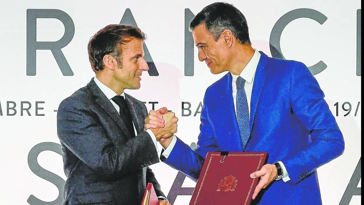 El Senado bloquea el tratado que aprueba el intercambio de ministros con Francia, a sólo días de que Sánchez acuda al 14J