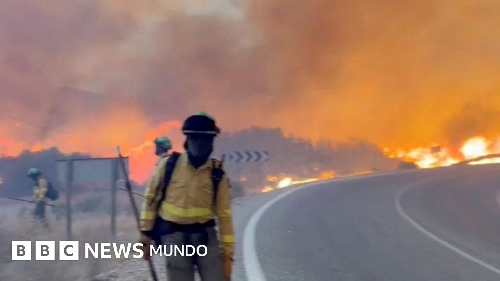 Al menos 11 muertos y 19 desaparecidos en el incendio más letal de las últimas décadas en España en medio de la ola de calor