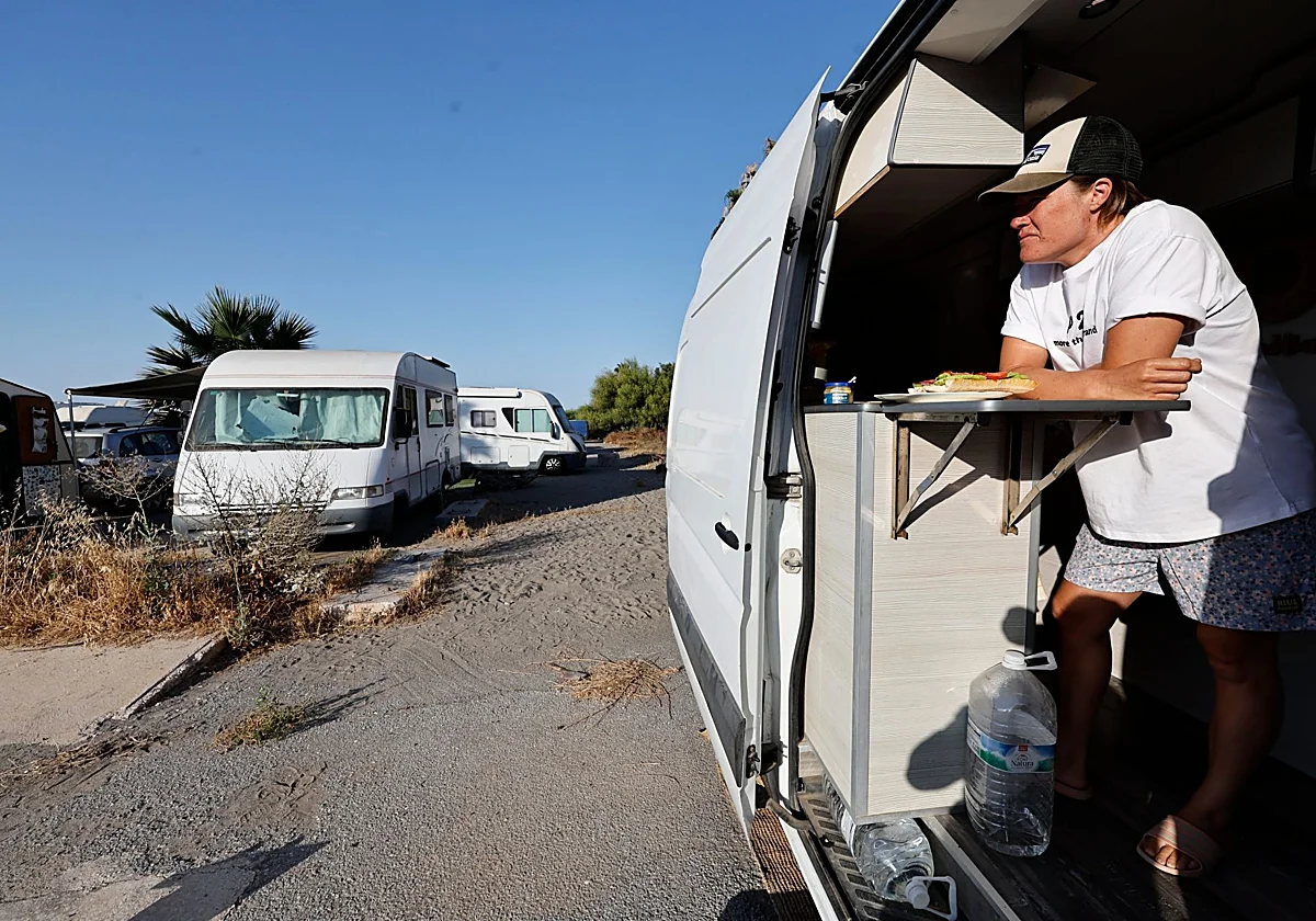 El Ayuntamiento estudia ubicaciones para un camping tras el desalojo de Sacaba