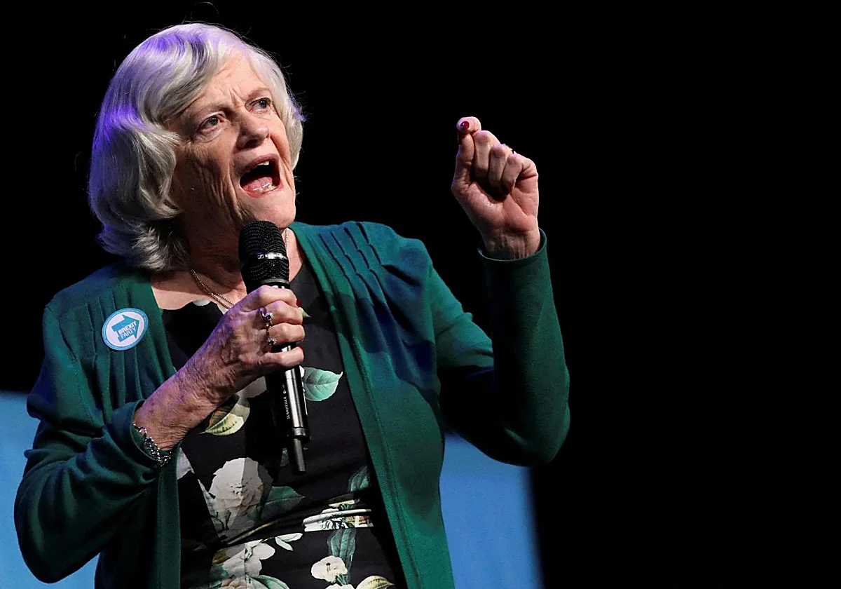 Detenido un hombre de 26 años por el presunto asesinato de Ann Widdecombe, exdiputada conservadora británica
