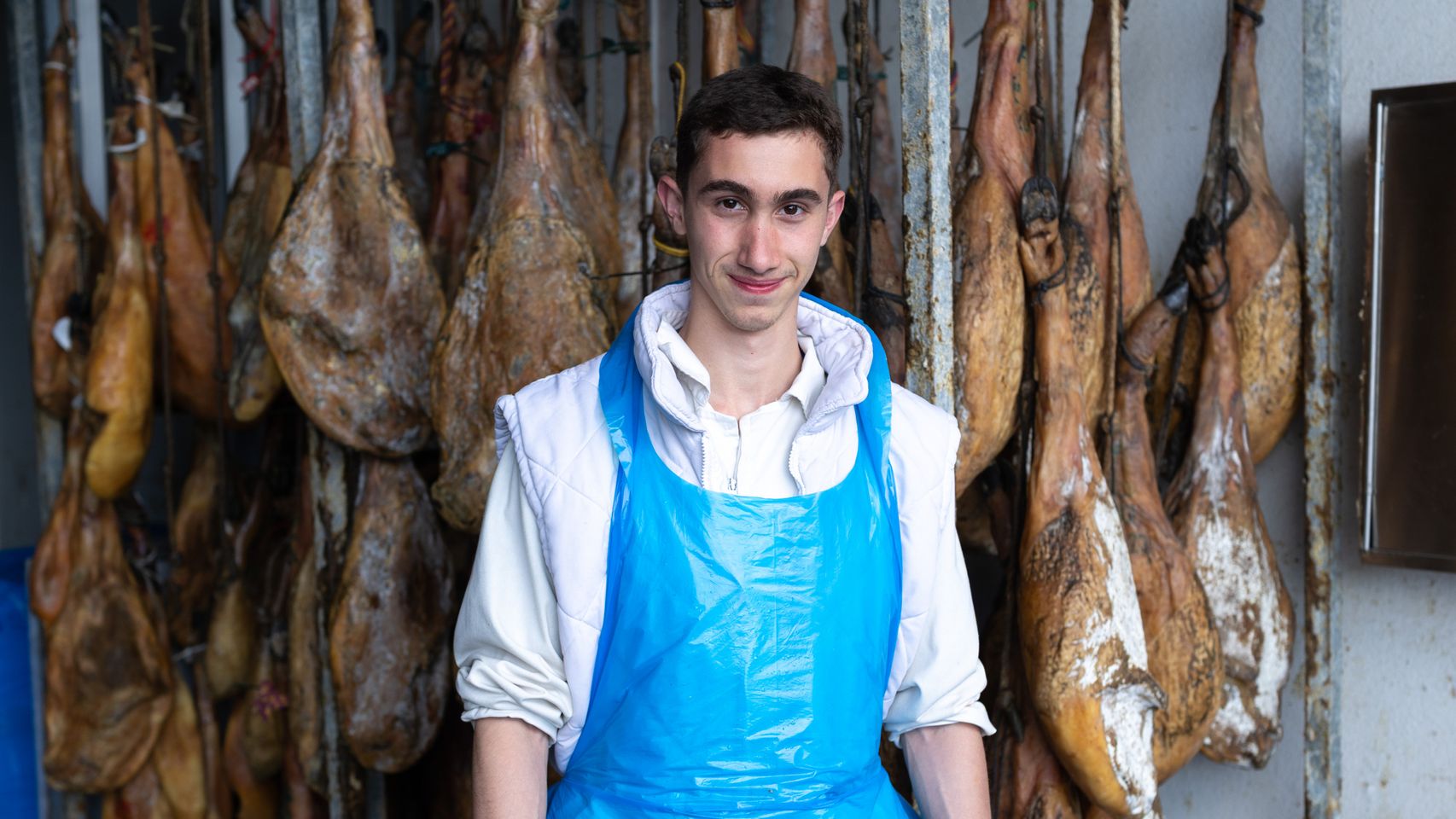 Aitor, el veinteañero que ha logrado su primer empleo: “Ahora tengo un proyecto de vida y puedo ayudar en casa”