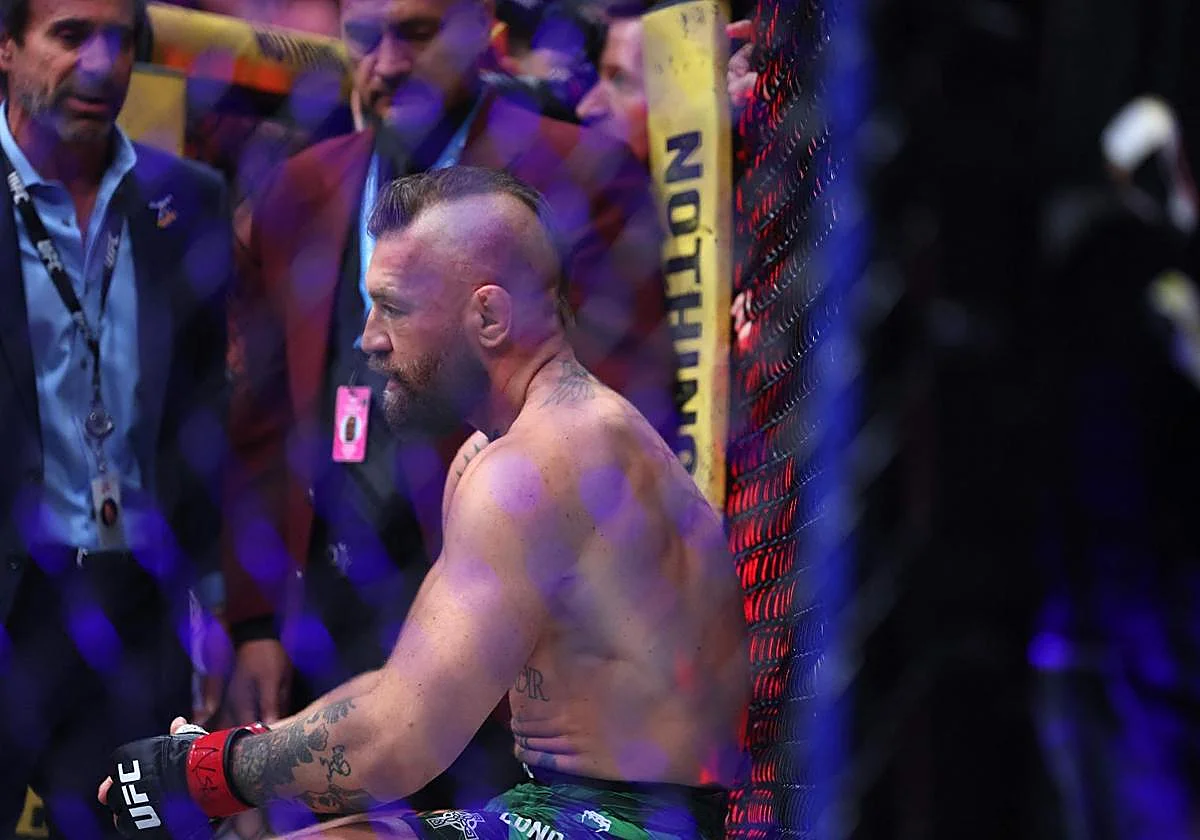 El regreso más surrealista de Conor McGregor: se lesiona a los tres segundos contra Max Holloway