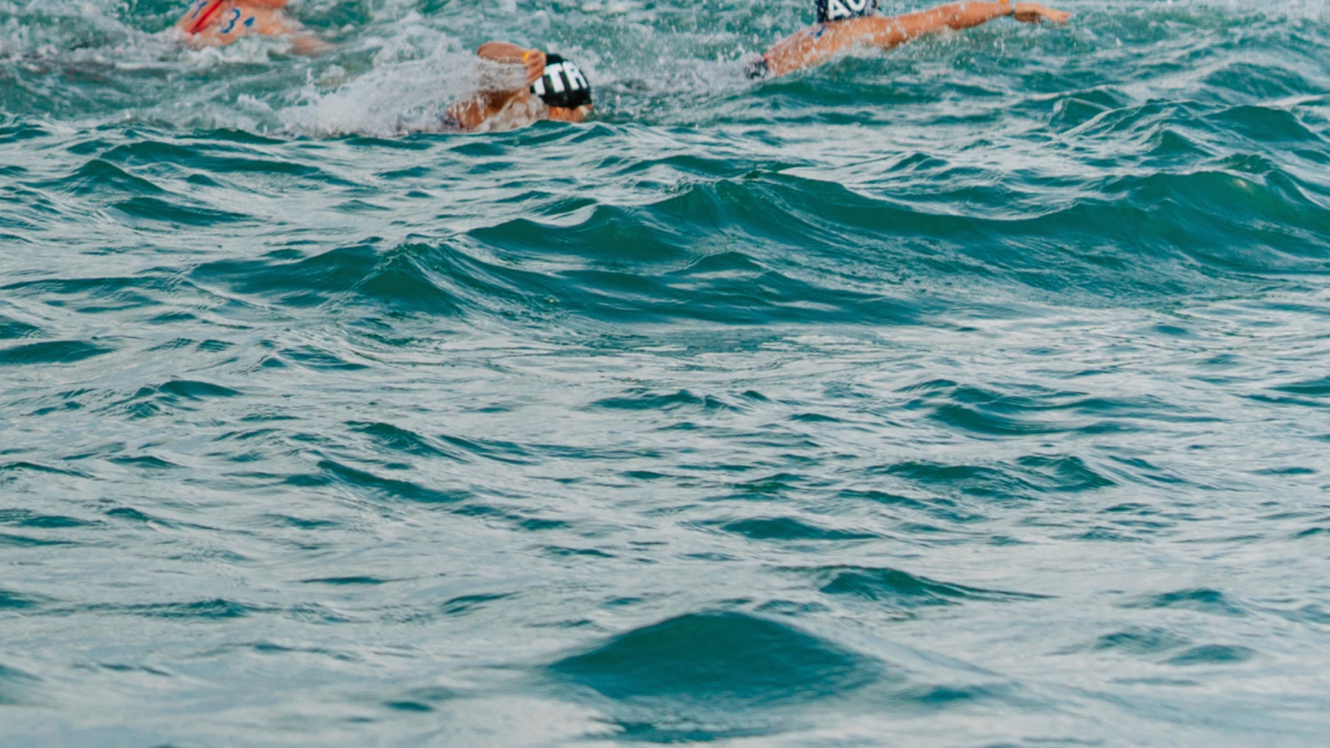 Muere un triatleta de 25 años en la natación del ironman de Vitoria