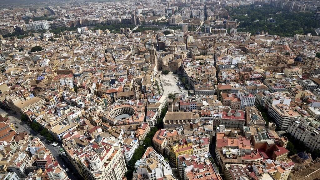 El Ayuntamiento de València concede 5.465 licencias para construir viviendas en tres años: un 60 % más que el Botànic