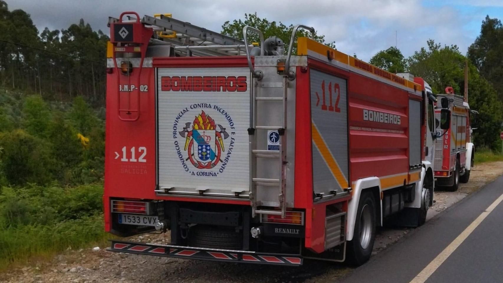 Hallan un cadáver durante la extinción de un incendio en un cobertizo de A Baña (A Coruña)