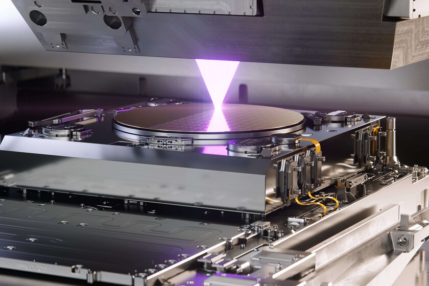 Huawei está levantando un imperio de semiconductores. Y en mitad de la crisis, ahora va a por su propia fábrica de DRAM