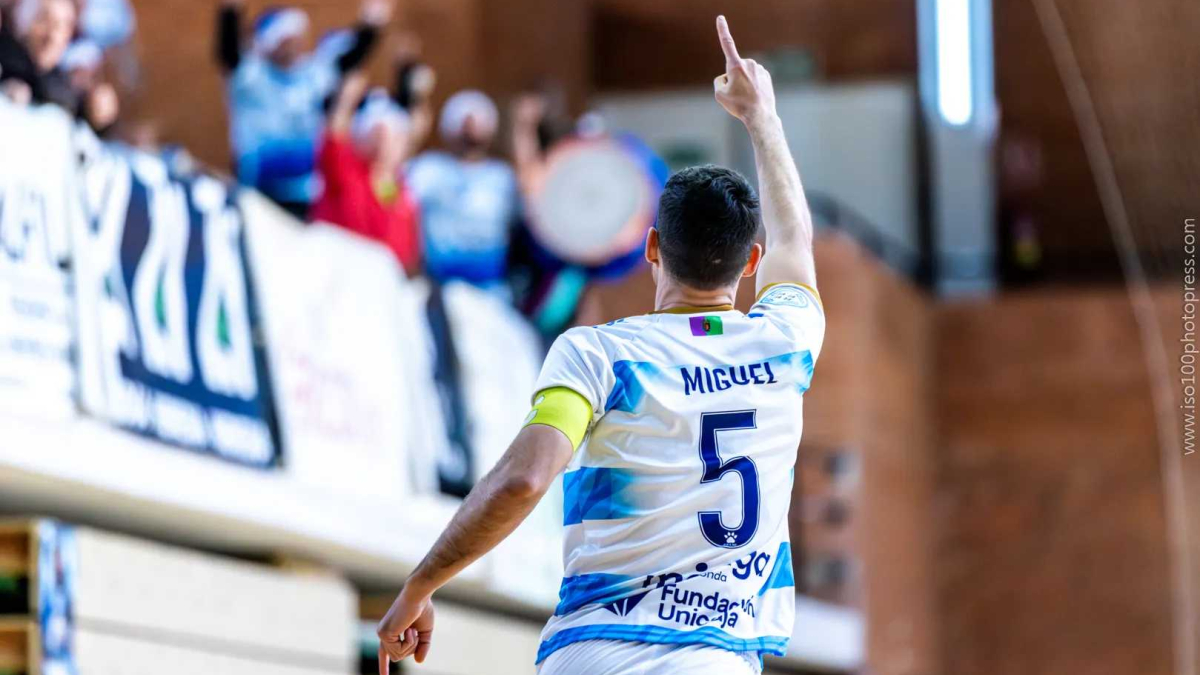 Málaga se queda sin fútbol sala en la élite... de momento