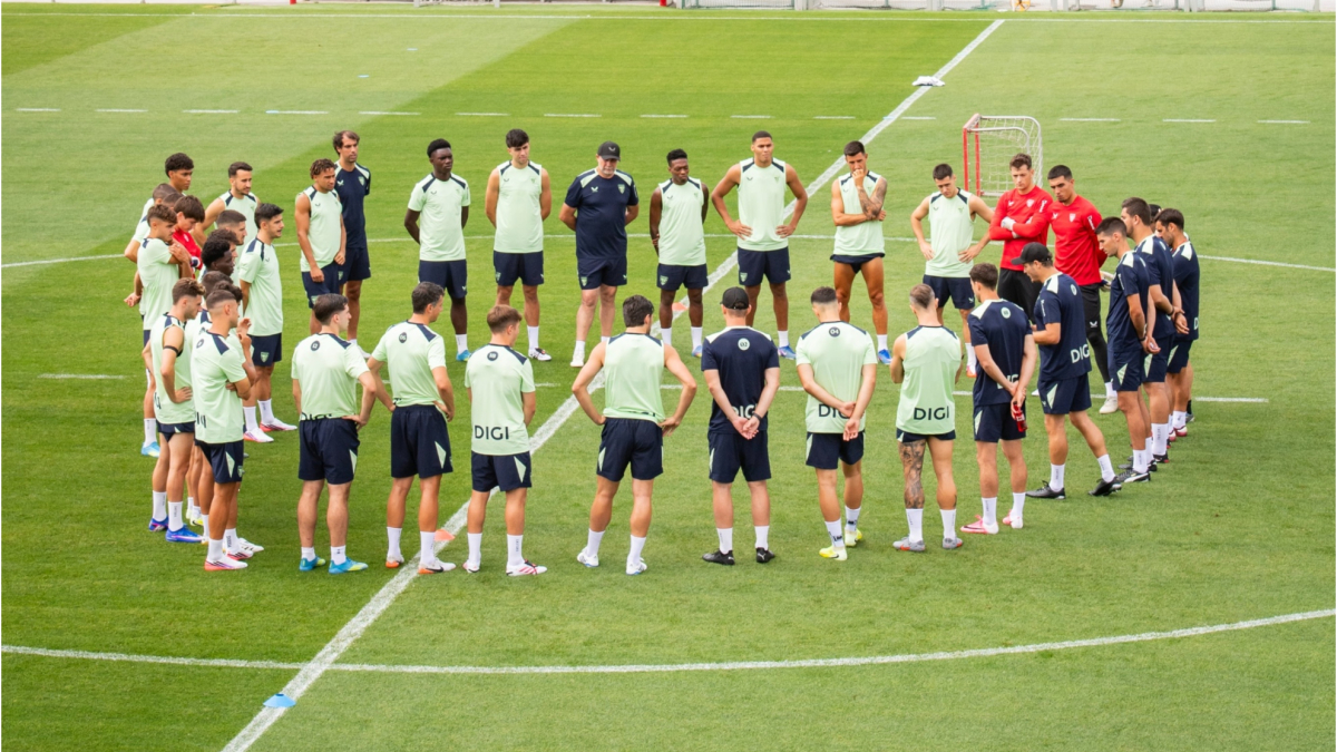 Terzic ya cuenta con todo su cuerpo técnico