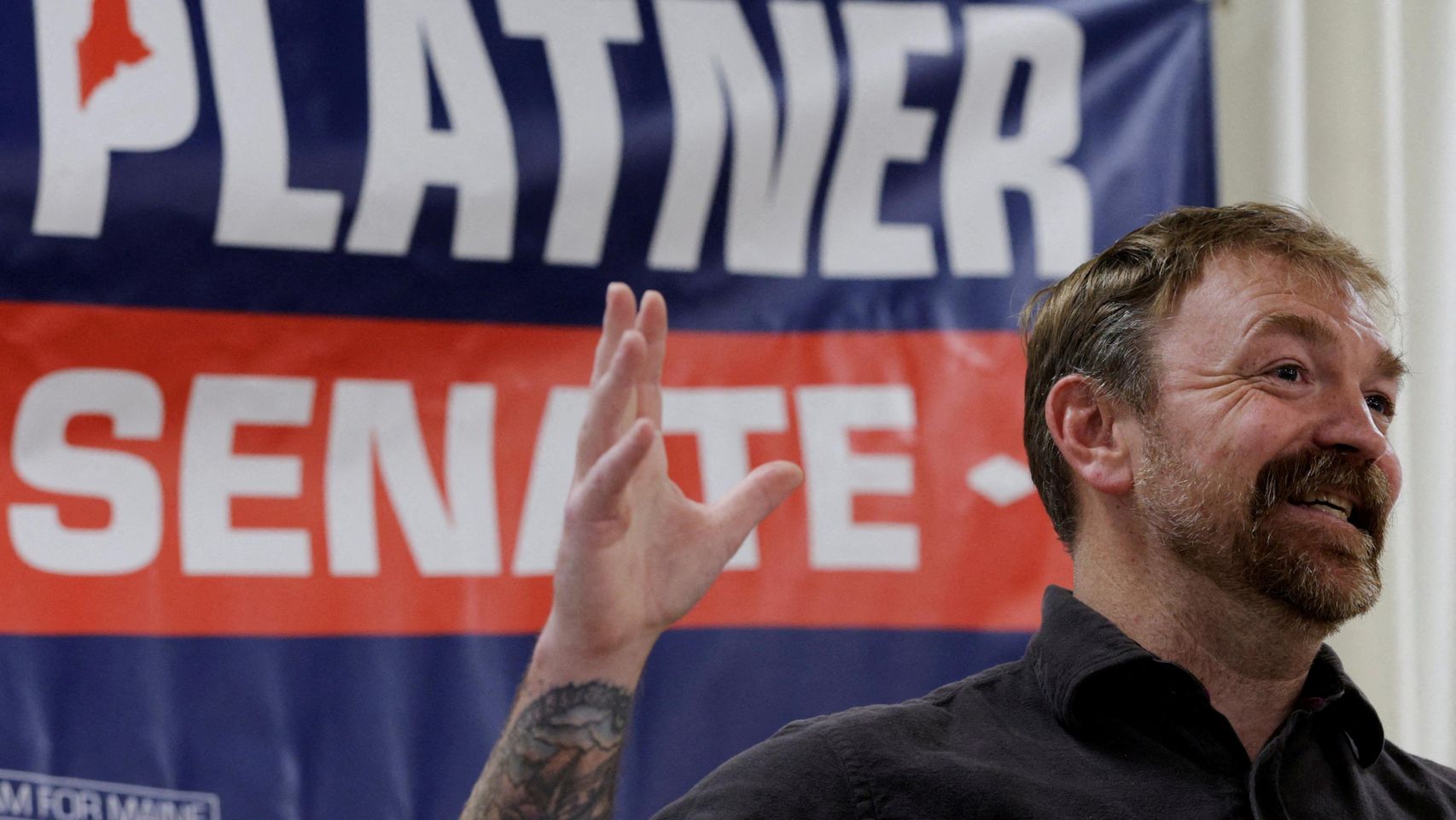 La caída de Graham Platner, el candidato al que los demócratas le perdonaron un tatuaje nazi y denuncias de malos tratos
