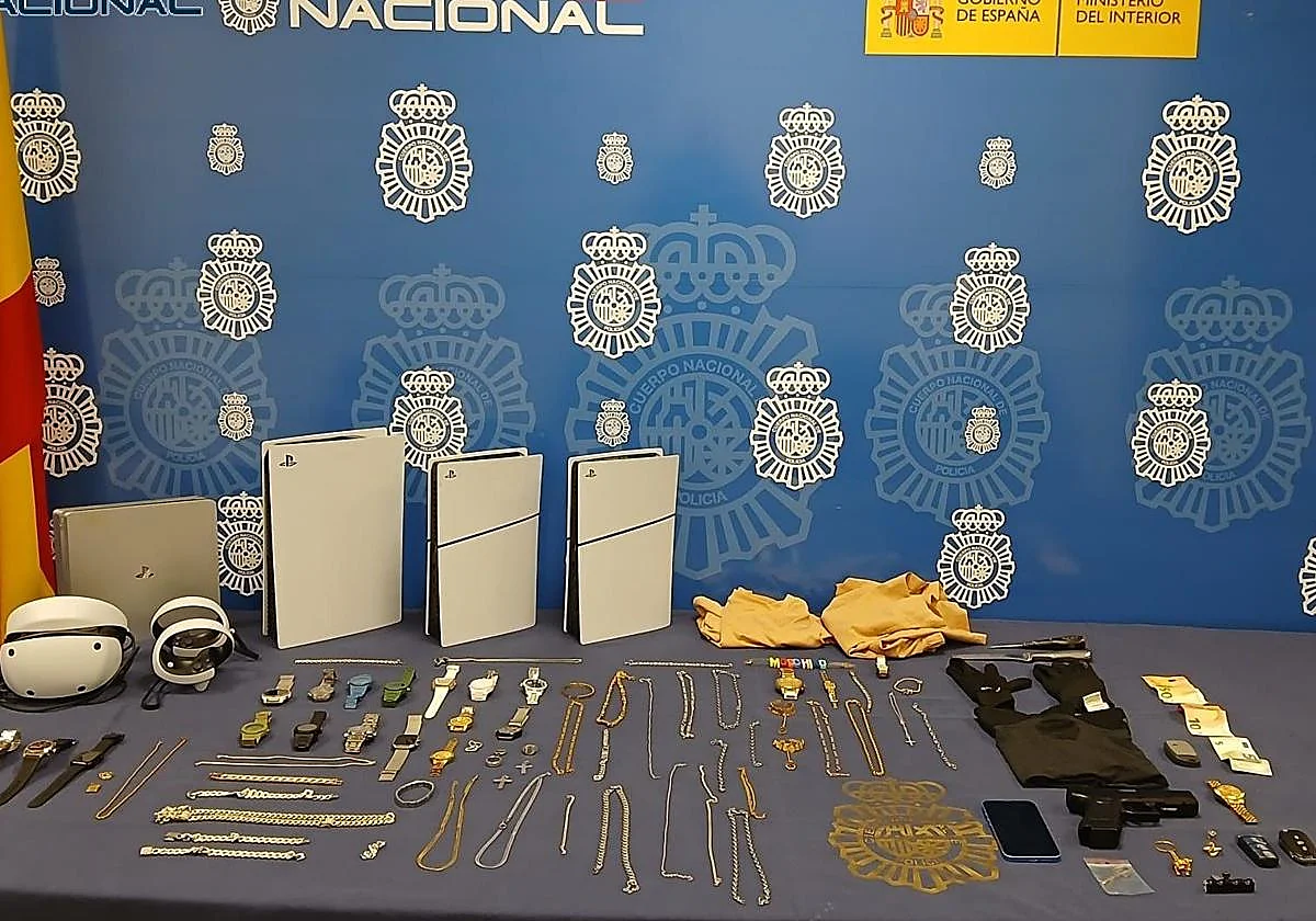 Cuatro detenidos por robos con fuerza en viviendas en Málaga con el método «impresioning»