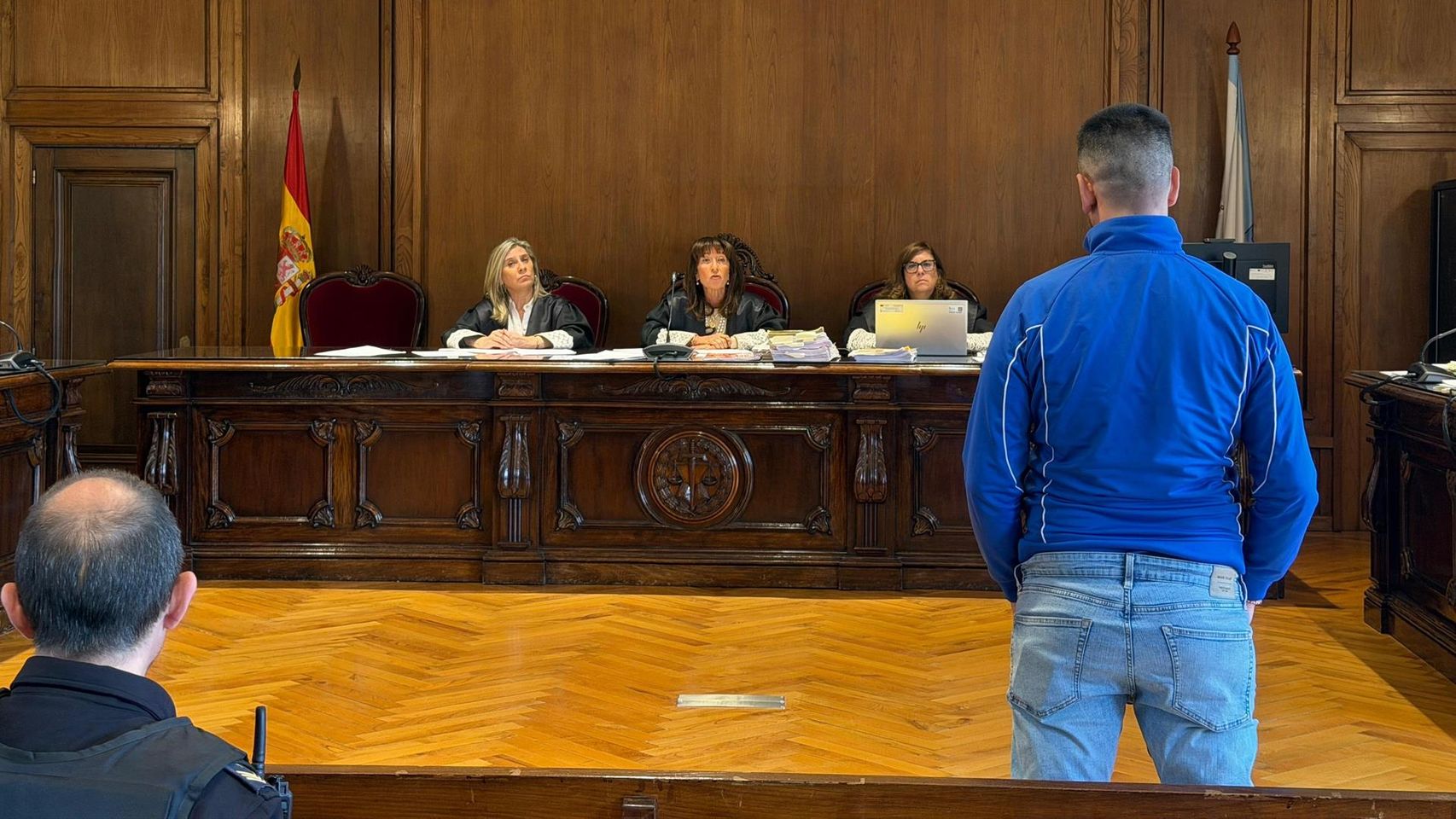 El acusado de prender fuego a su expareja en Vigo dice "no recordar" los hechos aunque "se arrepintió" y se entregó