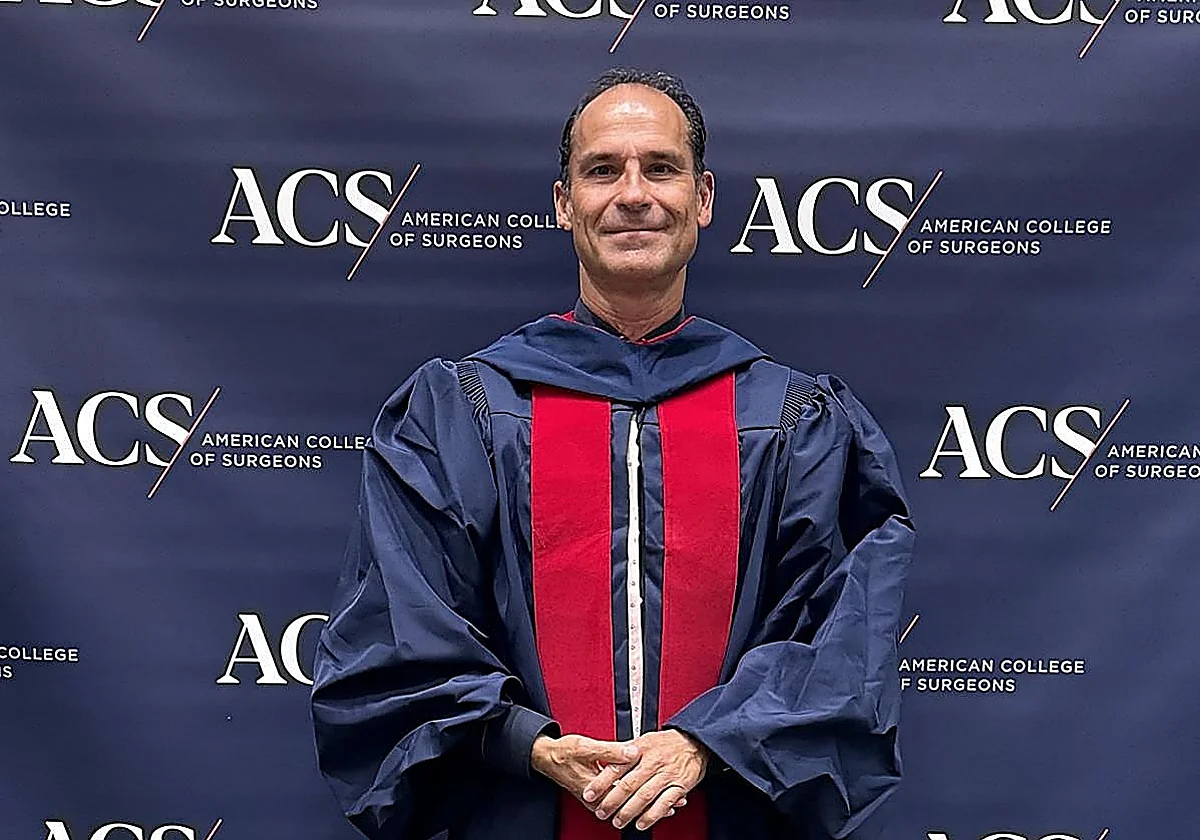 César Ramírez, nace la Cátedra Salud Global Solidaria que impulsan la UMA y la Fundación Bisturí Solidario