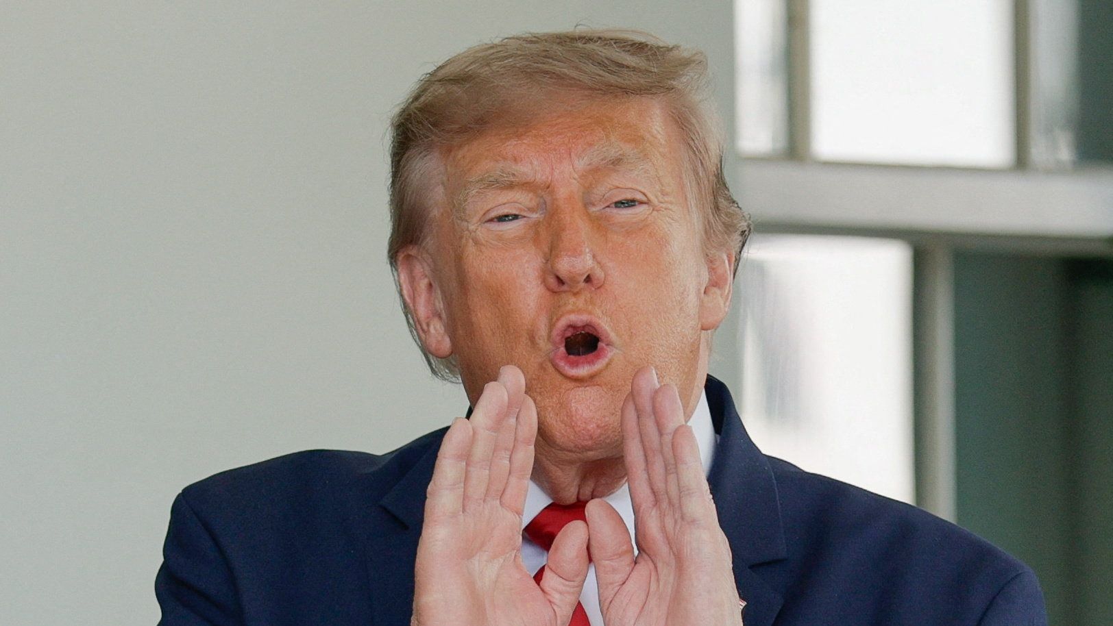 Trump renuncia a su peaje del 20% en Ormuz y propone negociar "acuerdos comerciales" con los países del Golfo