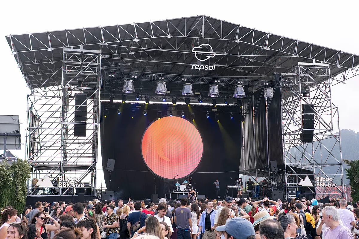 De los festivales 'solares' de Repsol a las cápsulas de Nestlé convertidas en sillas, cinco ideas ESG