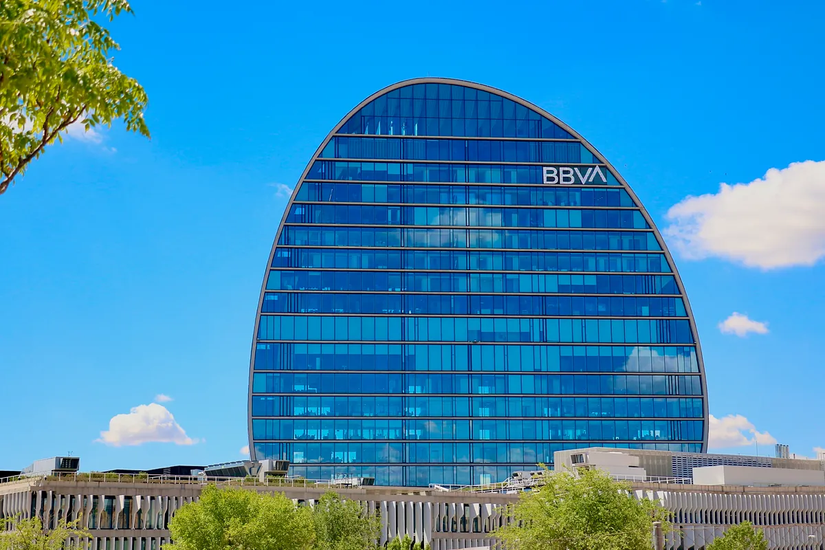 BBVA pide más tiempo para preparar su defensa en el 'Caso Cenyt'
