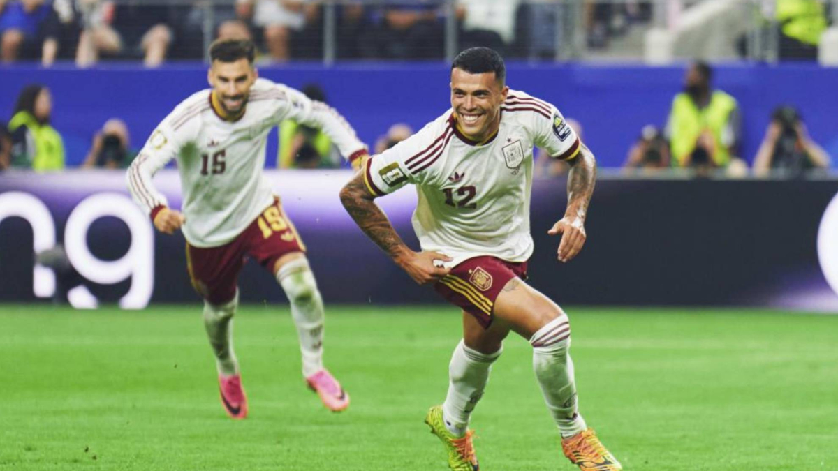 "Cucurella va a tener que tatuarse la cara de De la Fuente"<br>