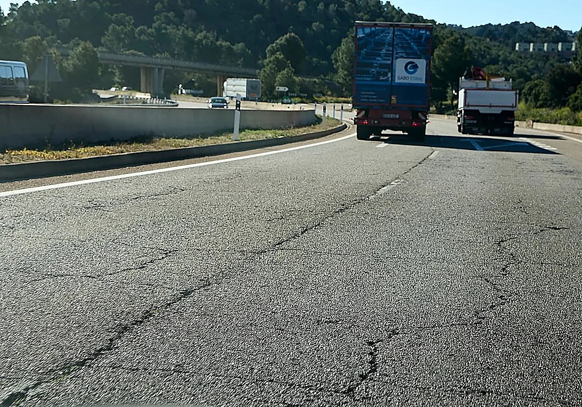 El estado de las carreteras españolas es crítico por el mal estado del asfalto