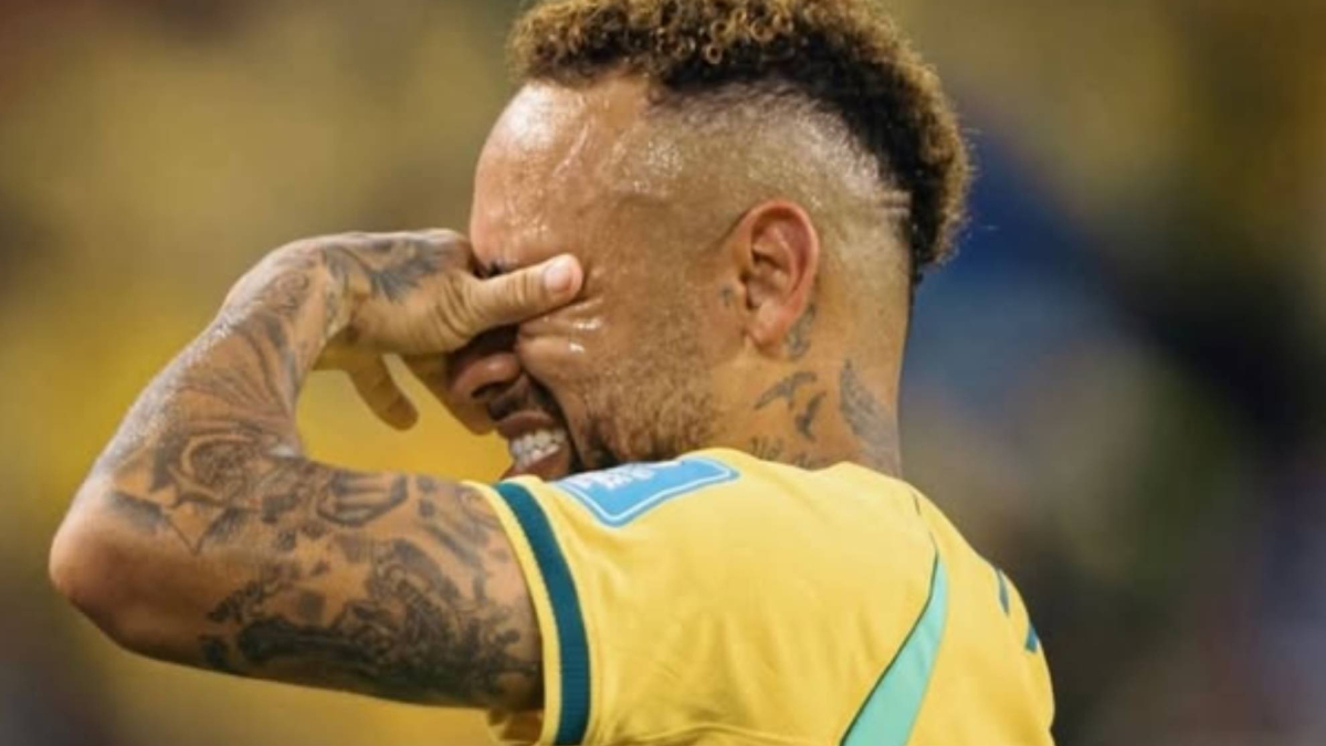 Cinco días después de la eliminación del Mundial, Neymar abandona otro, el de póquer