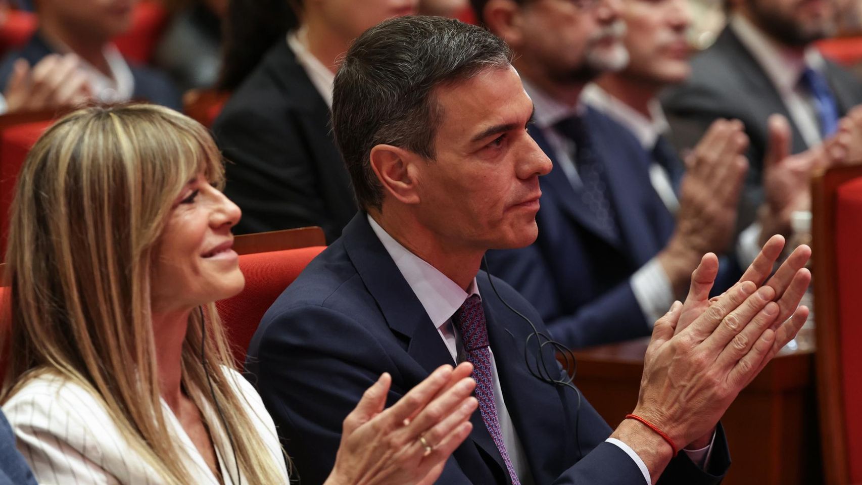 La defensa de Begoña Gómez explica a Peinado que el control de pasaportes en Londres es telemático y le da los billetes