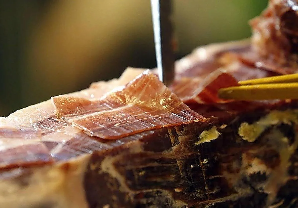 Mijas celebra su primer Festival de la Cerveza Artesanal, el Jamón y la Chacina